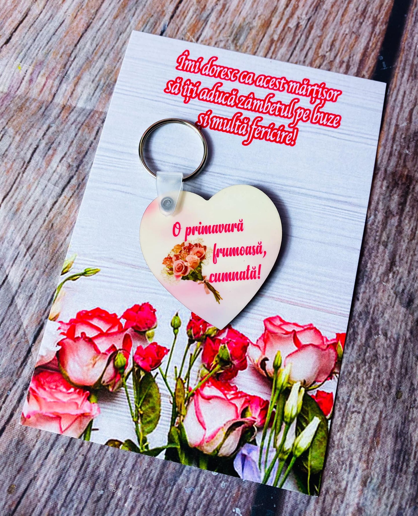 Breloc inimă – Mărțișor cu poză și mesaj