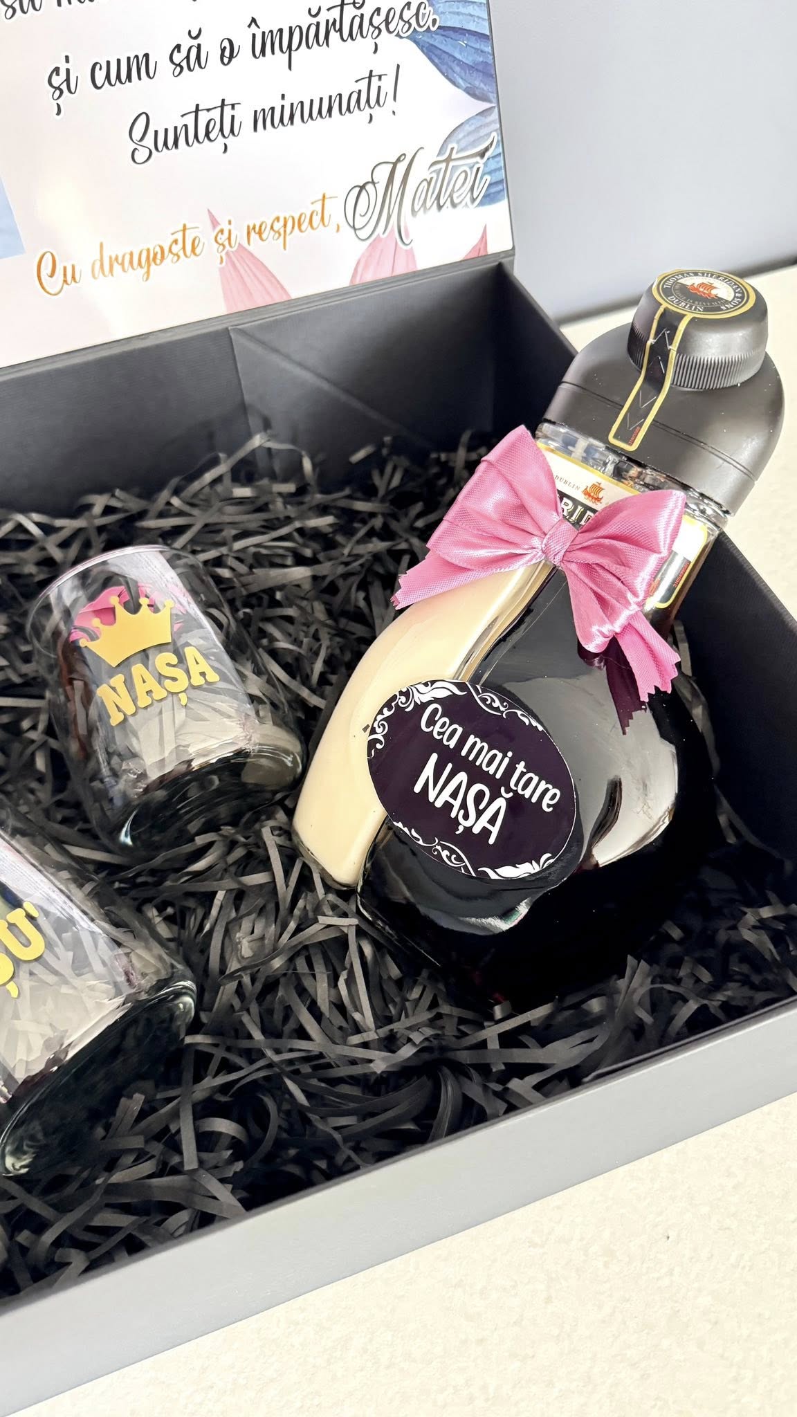 Cutie nași Vin & Sheidans cu poza