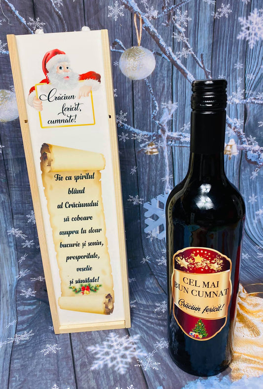 Sticlă de vin și cutie de lemn cu mesaj de Crăciun