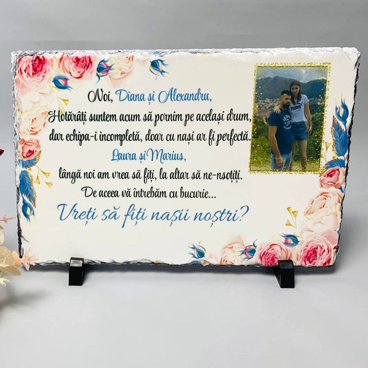 Placă din ardezie cu o poză și mesaj pentru cererea nașilor - Roz