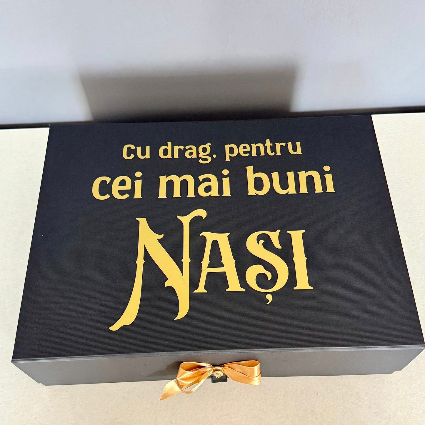 Cutie nași Vin & Sheidans cu poza