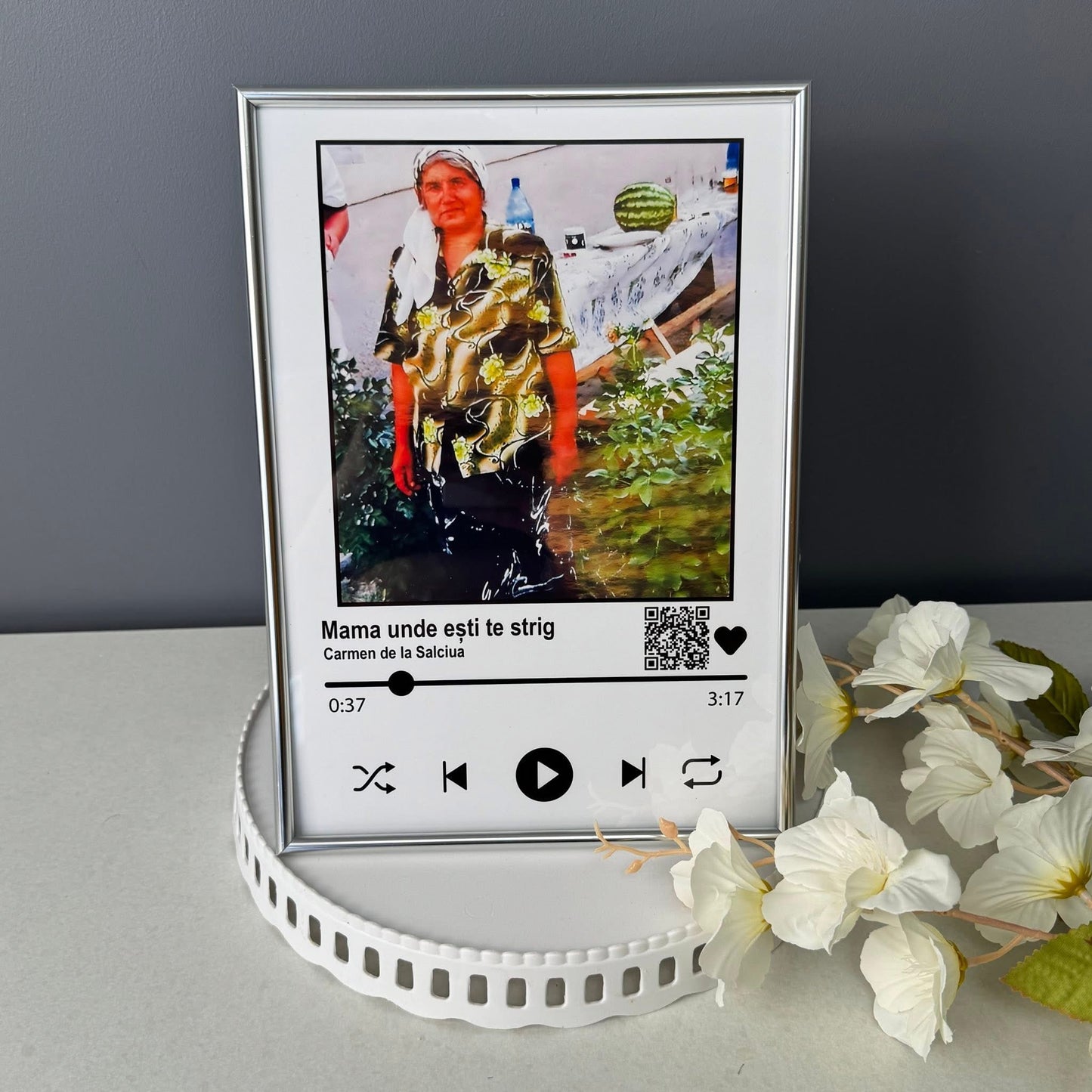 Ramă cu melodie - YouTube