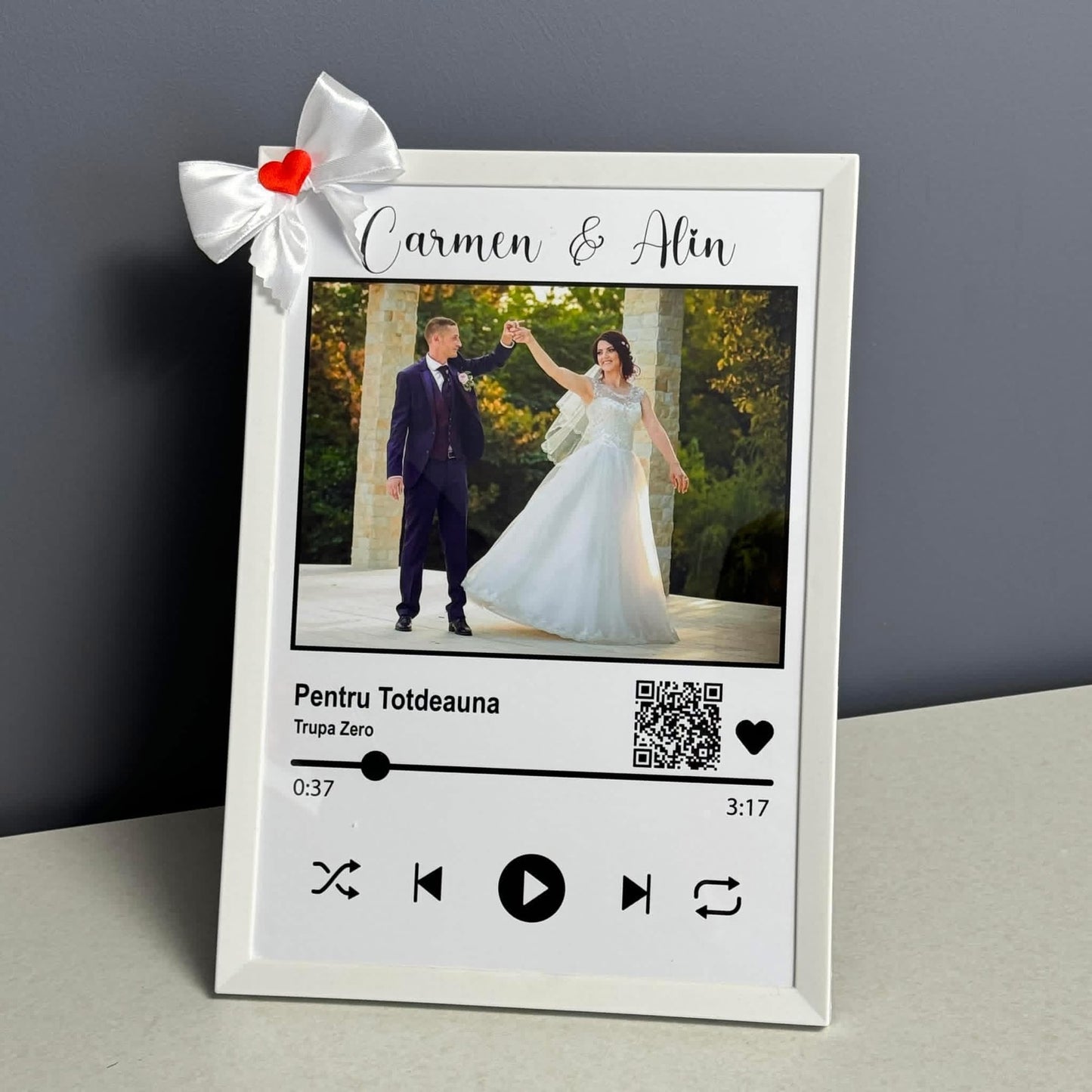 Ramă cu melodie - YouTube