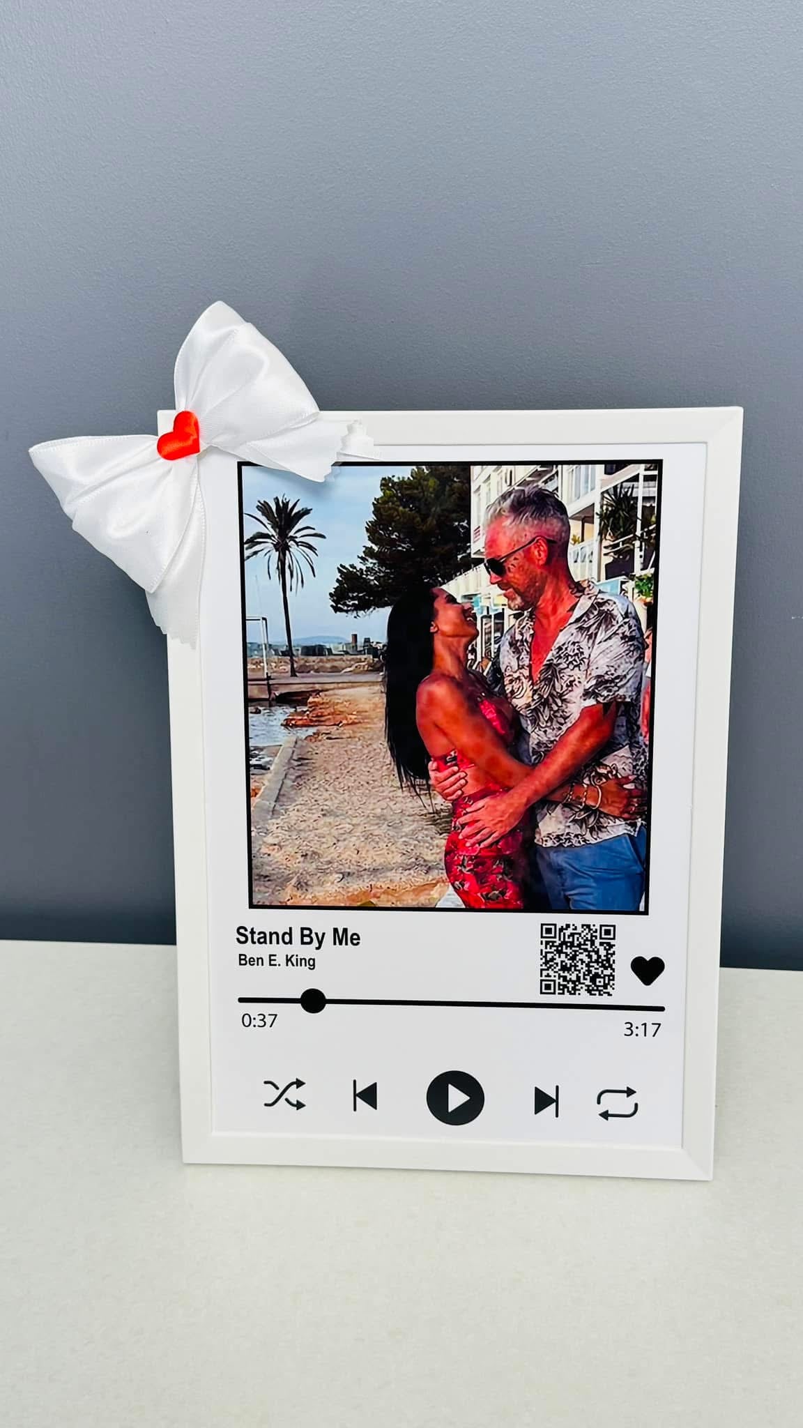 Ramă cu melodie - YouTube