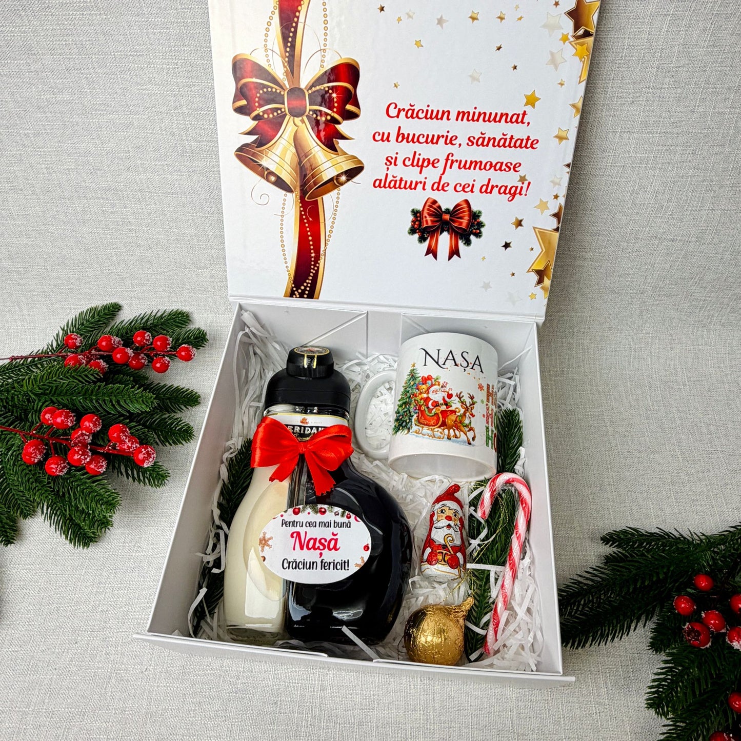 Cutie Cadou Crăciun – Sticlă Sheridans, cană și ciocolate