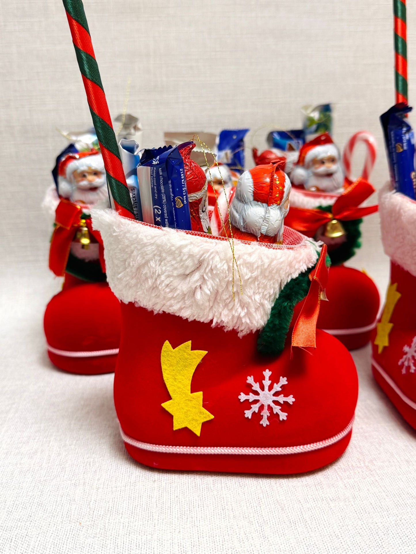 Ghetuță cu dulciuri și Nuielușă