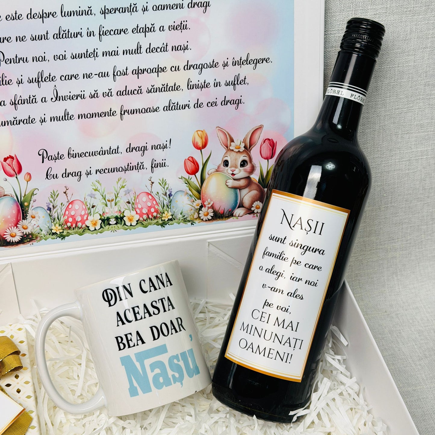 Cutie pentru nași cu vin, 2 căni, 2 prosoape și ciocolată - tematica Paște