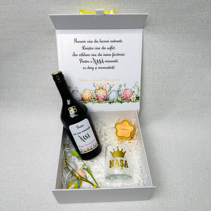 Cutie pentru nașa cu Baileys, lumânare și pahar - tematica Paște