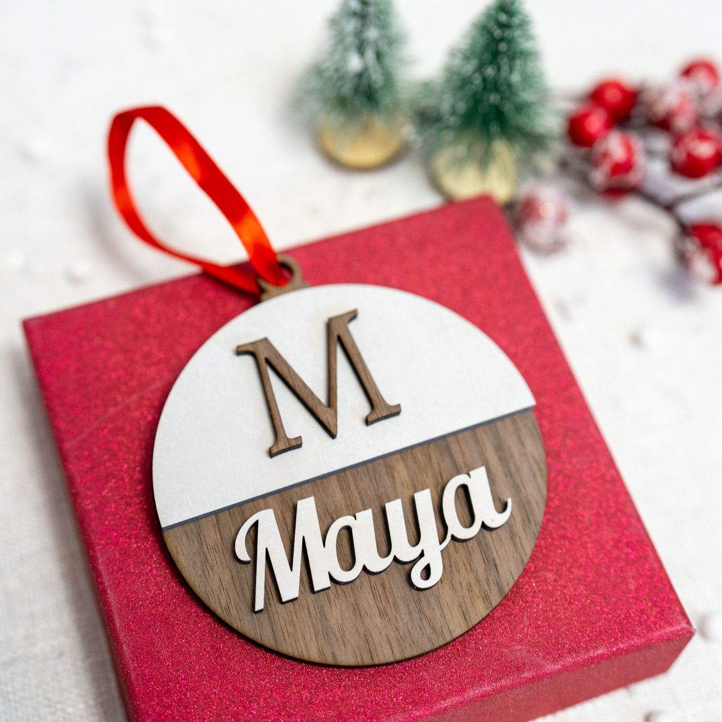 Inițială și Nume - Glob Personalizat