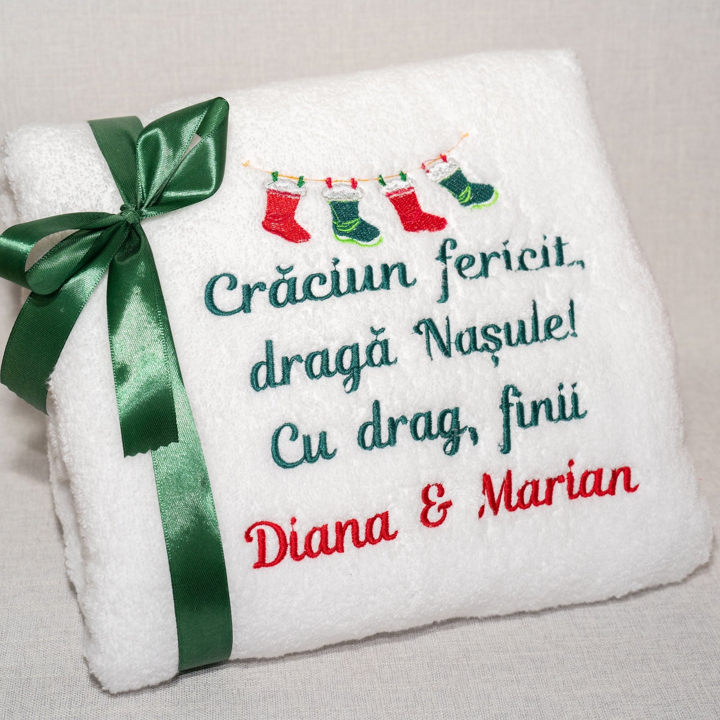 Prosoape brodate și Sticlă de Rom