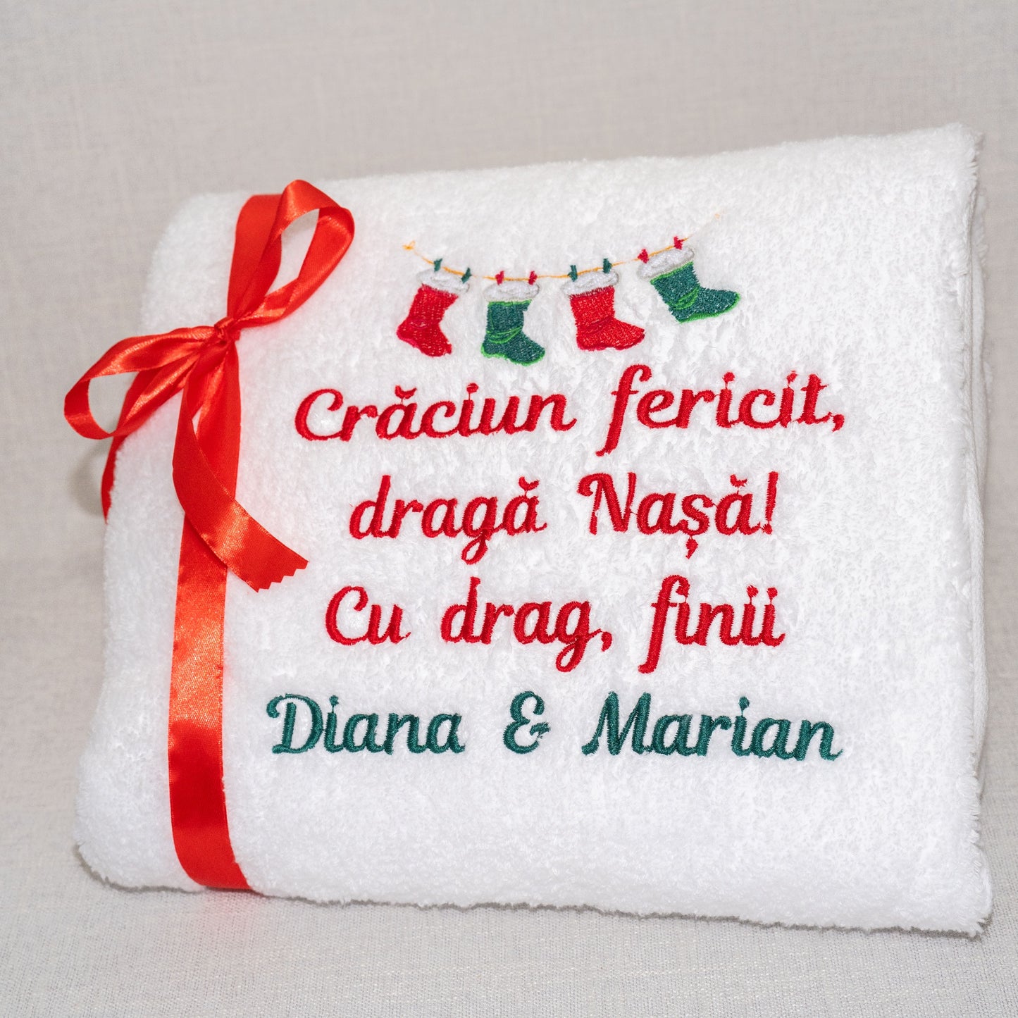 Prosoape brodate și Sticlă de Rom