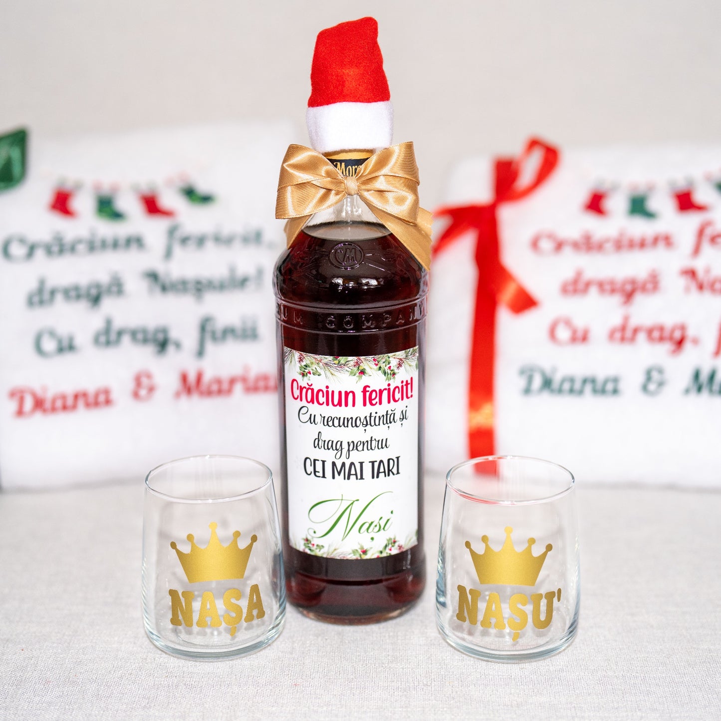 Prosoape brodate și Sticlă de Rom